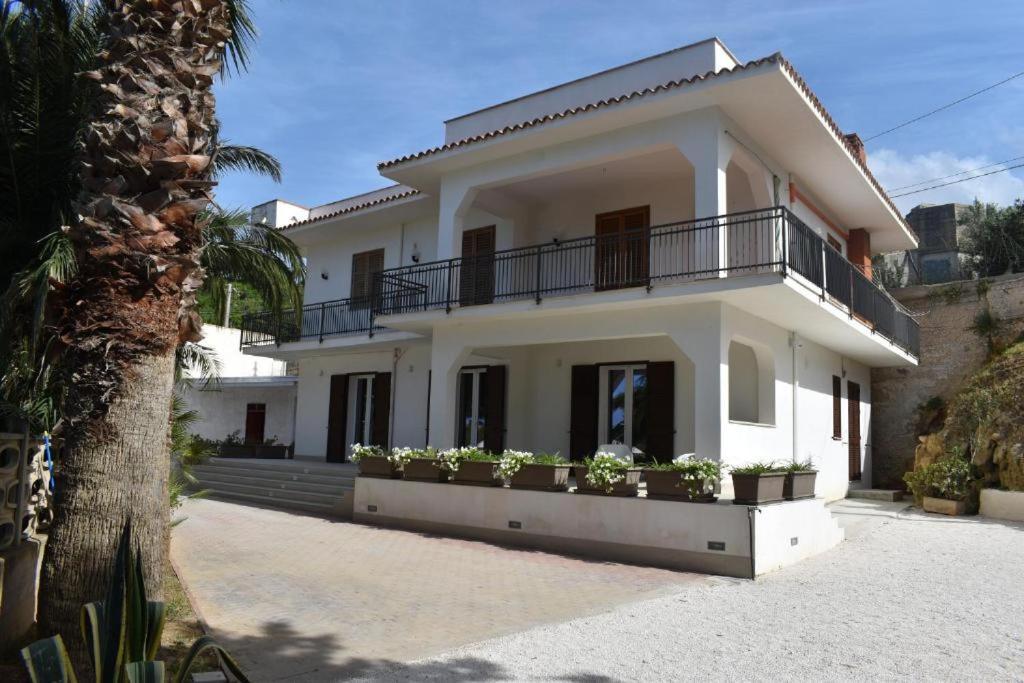 كاستيلاّماري ديل غو B&B Lastracu المظهر الخارجي الصورة